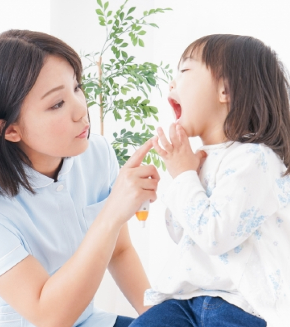 小児歯科の知識と経験に基づいた将来を見据えた歯並び矯正